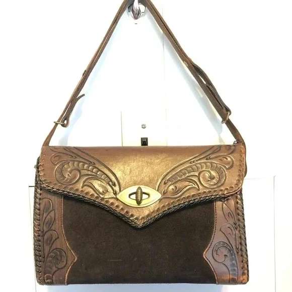 Vintage Leather Purse - Picture 1 of 16